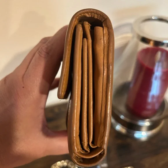 MCM Wallet - Pre-Loved - Picture 4 of 11